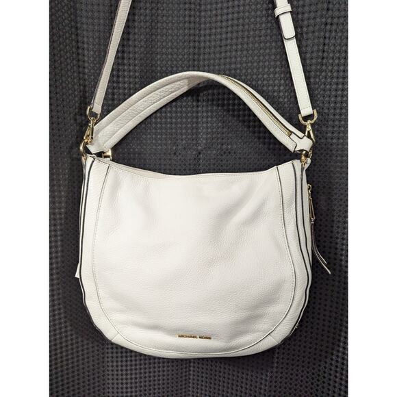 MICHAEL KORS! WHITE GENUINE PEBBLED LEATHER PURSE, HANDBAG, CROSSBODY, BAG! - Picture 3 of 11
